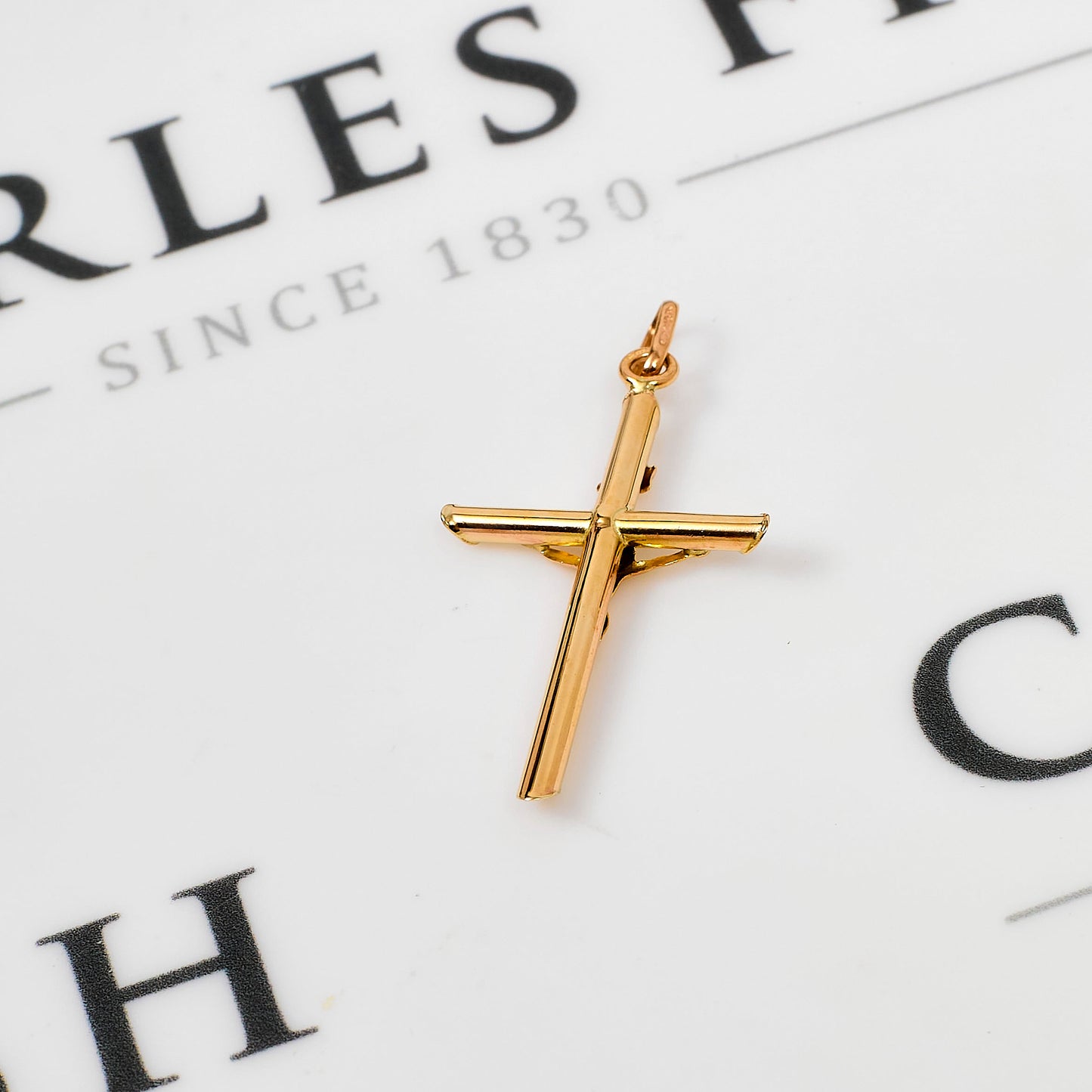 Pre-Owned 9ct Gold Crucifix Pendant