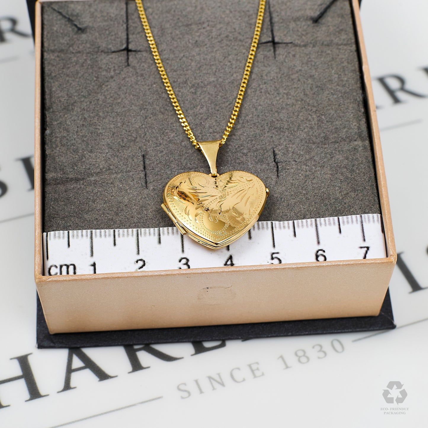 Pre-Owned 9ct Gold Swirl Design Heart Locket Pendant & Chain