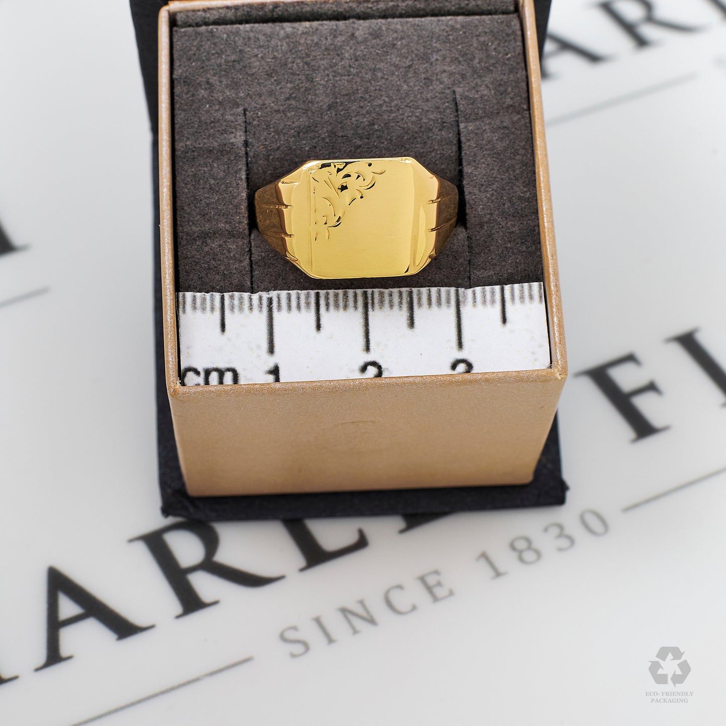 Pre-Owned 9ct Gold Corner Pattern Square Signet Ring Size S