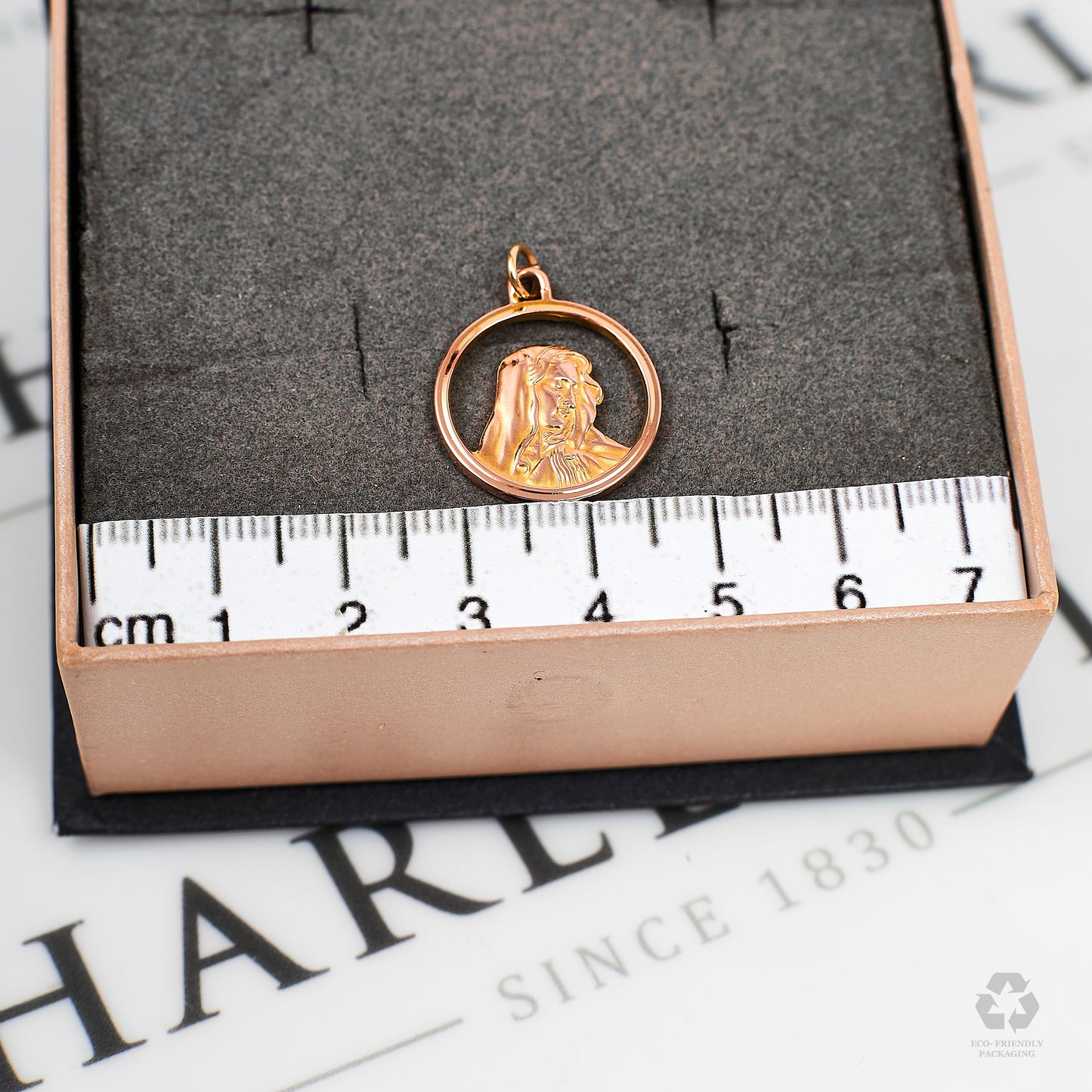 Pre-Owned 9ct Gold Openwork Madonna Pendant