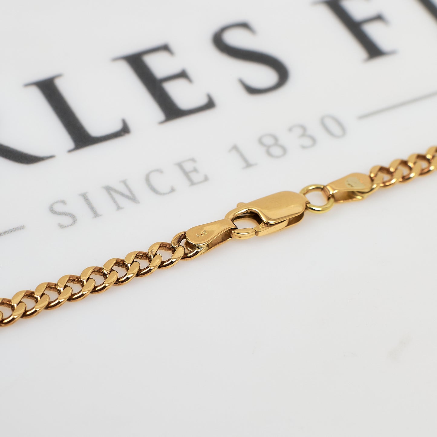 Pre-Owned 9ct Gold Curb Chain Necklace 25 Inch