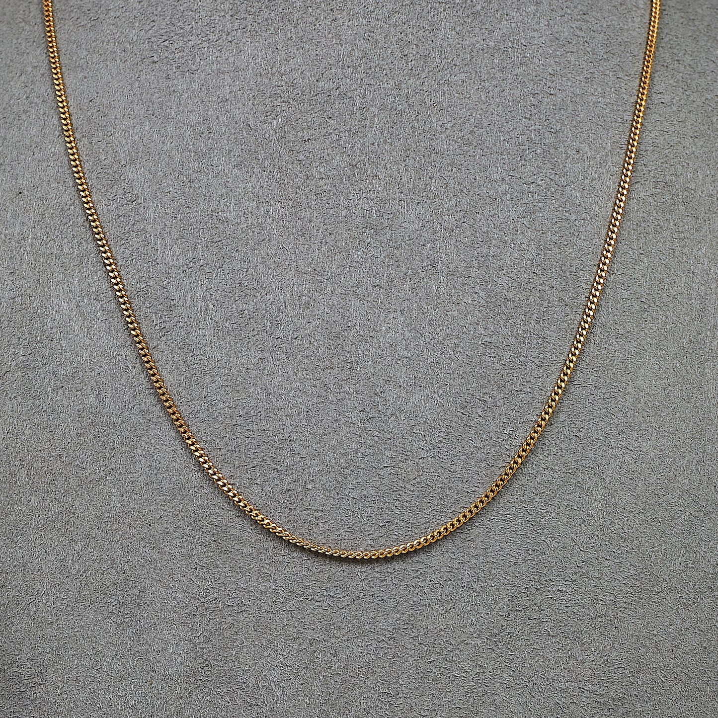 Pre-Owned 9ct Gold Curb Chain Necklace 16 Inch