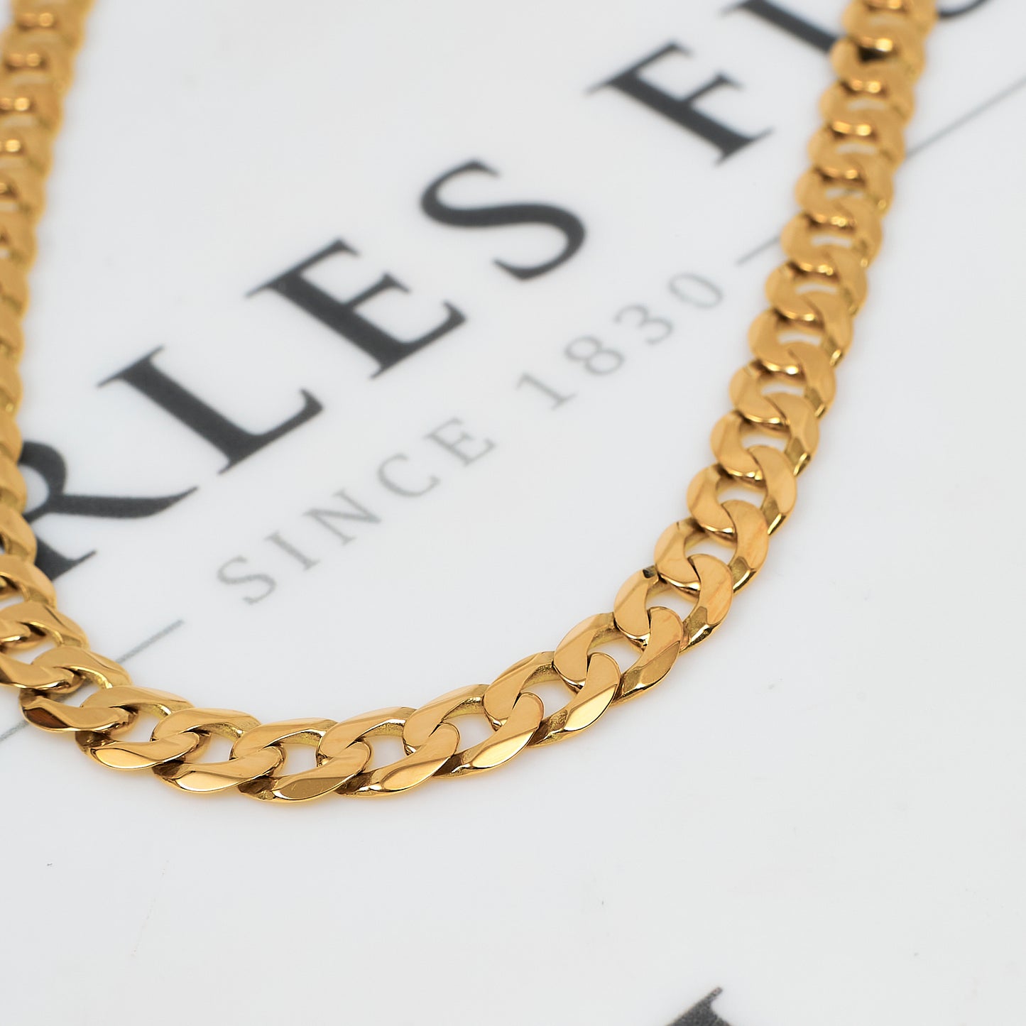 Pre-Owned 9ct Gold Curb Chain Necklace 24 Inch