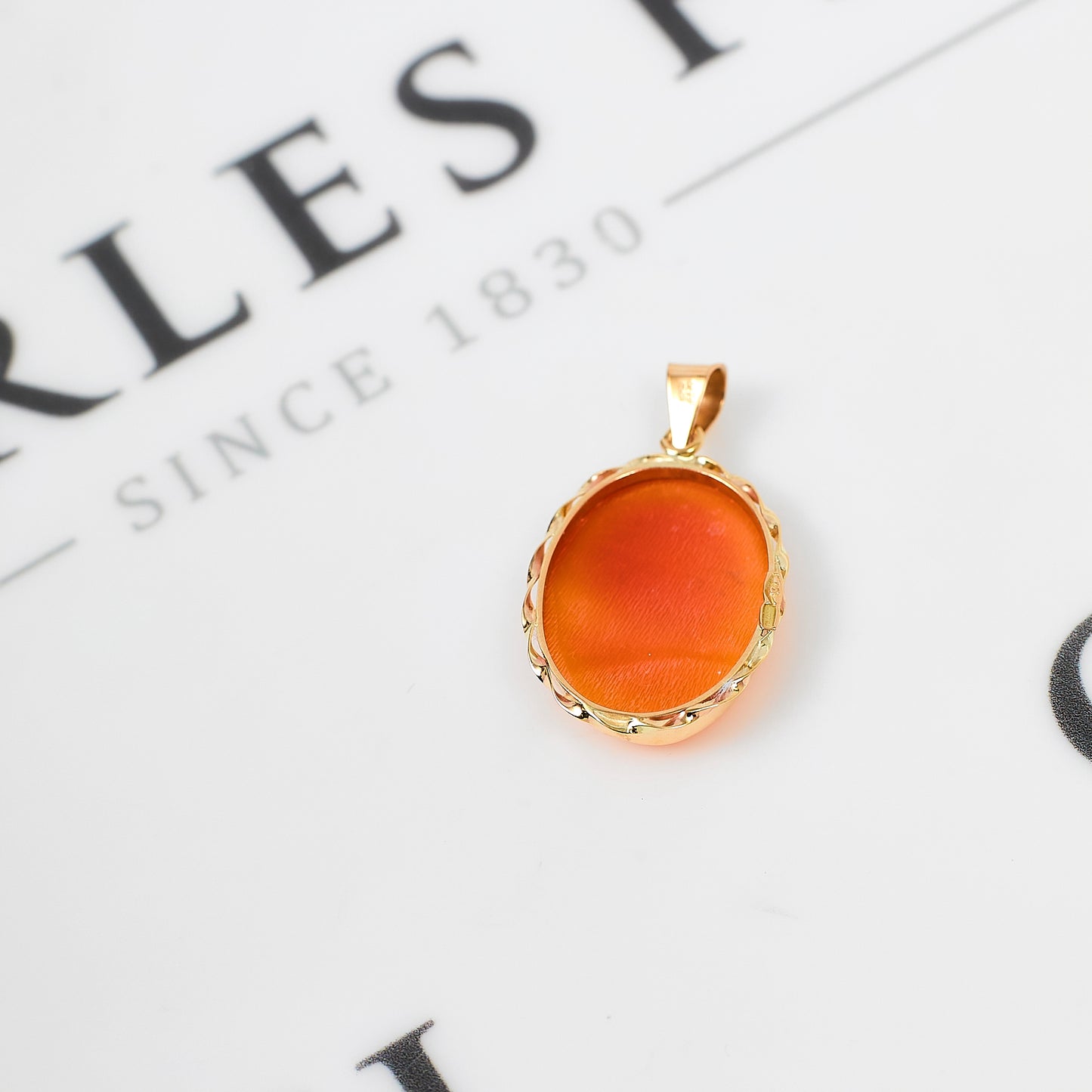 Pre-Owned 9ct Gold Oval Cameo Pendant