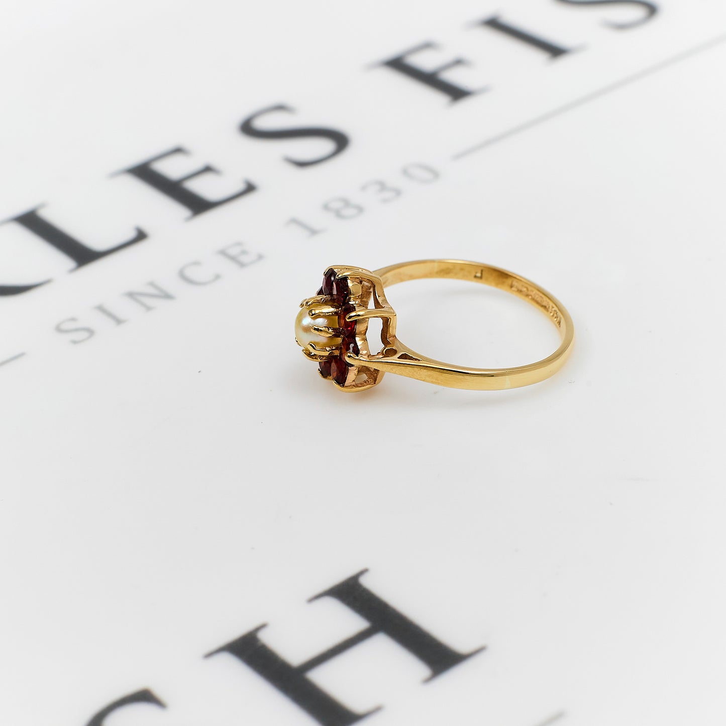 Pre-Owned 9ct Gold Cultured Pearl & Garnet Cluster Ring