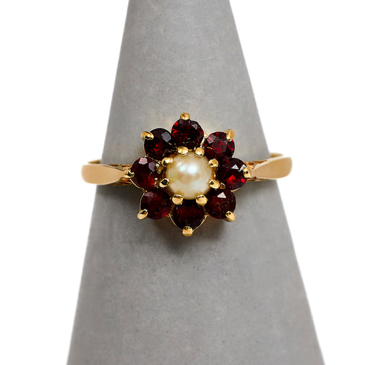Pre-Owned 9ct Gold Cultured Pearl & Garnet Cluster Ring