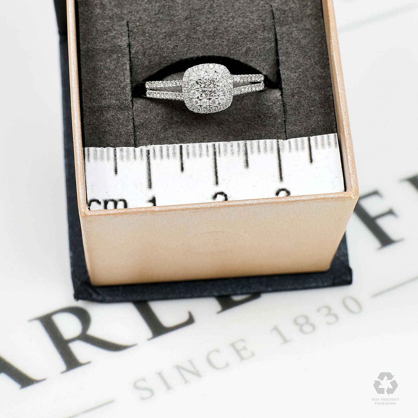 Pre-Owned 9ct White Gold Princess Cut Diamond Cluster Ring