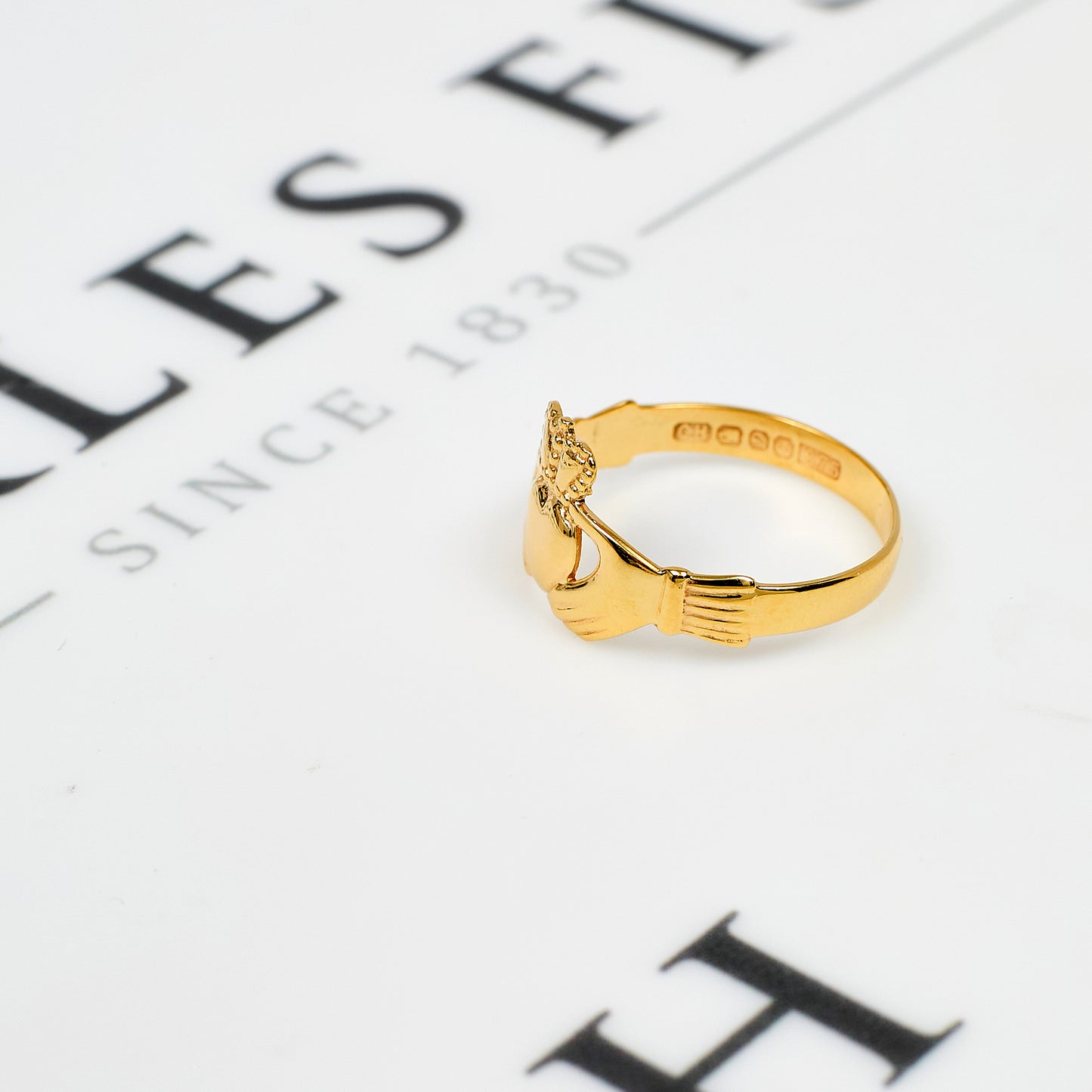 Pre-Owned 9ct Gold Claddagh Ring Size P