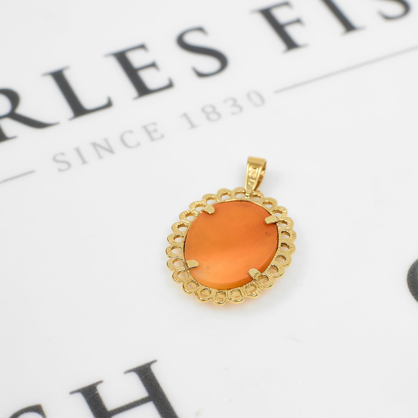 Pre-Owned 9ct Gold Oval Cameo Pendant