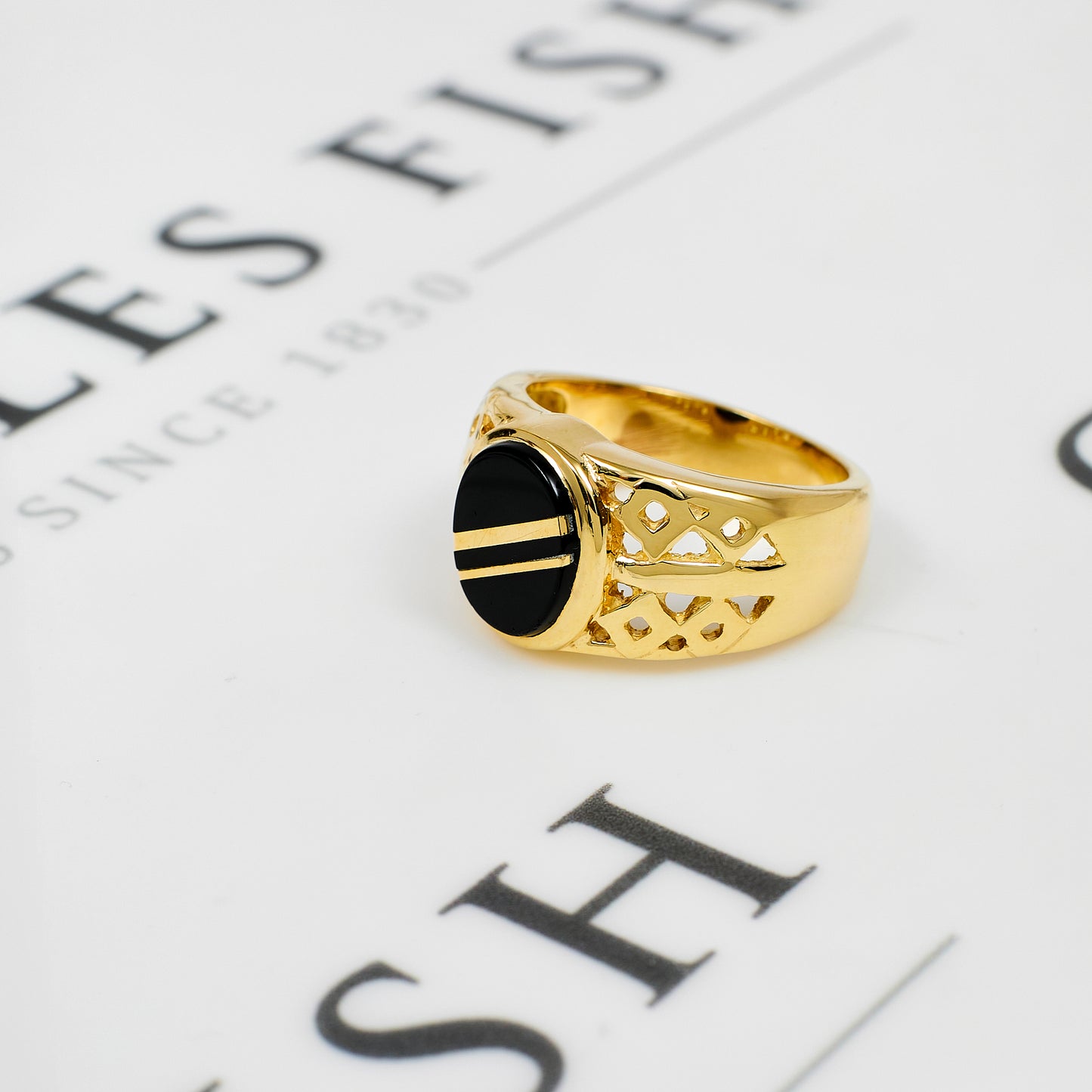 Pre-Owned 9ct Gold Striped Onyx Signet Ring Size S