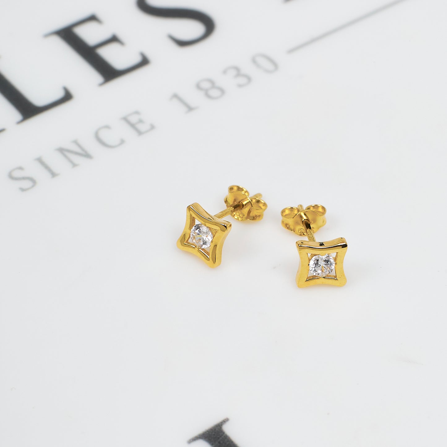 Pre-Owned 14ct Gold CZ Stud Earrings