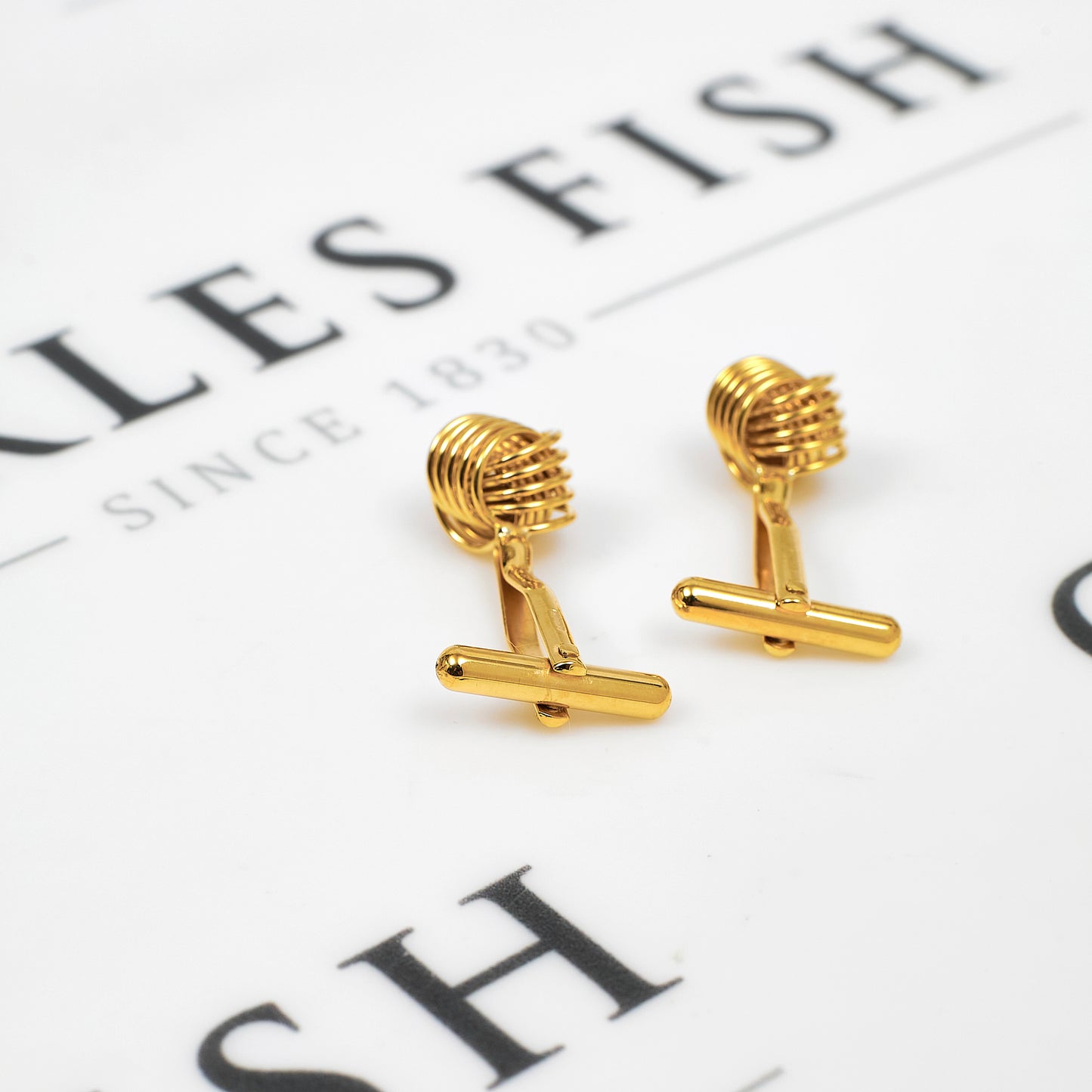 Pre-Owned 9ct Gold Knot Design Cuff Links