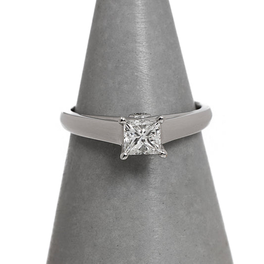 Pre-Owned 18ct White Gold Princess Cut Diamond Ring Size H.5