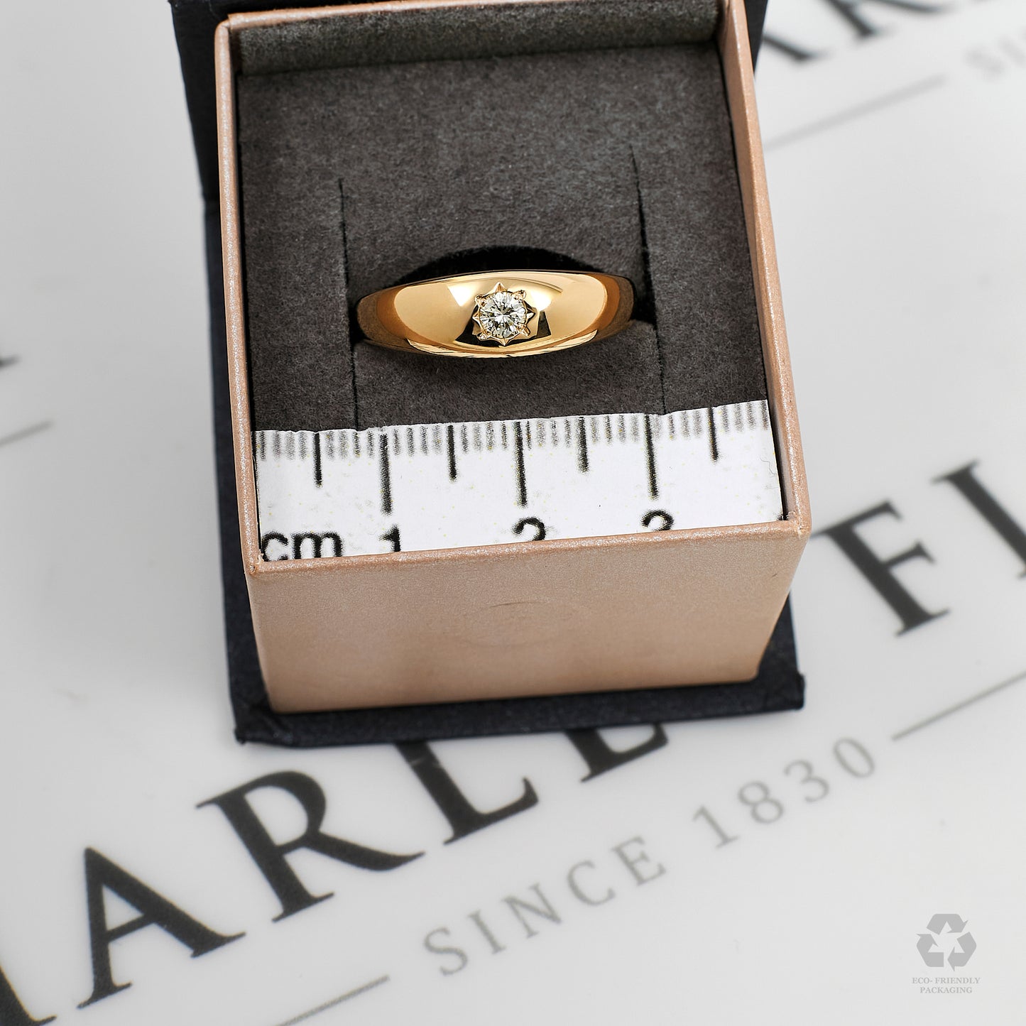 Pre-Owned 9ct Gold Diamond Flush Set Ring Size T