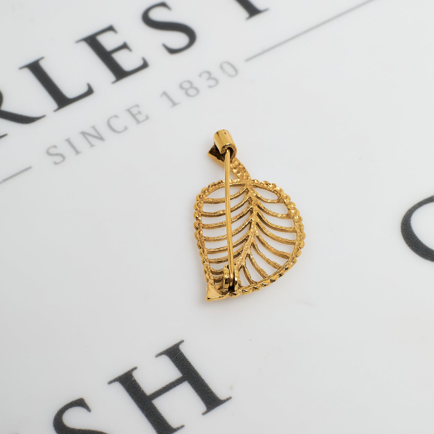 Pre-Owned 9ct Gold Leaf Design Brooch