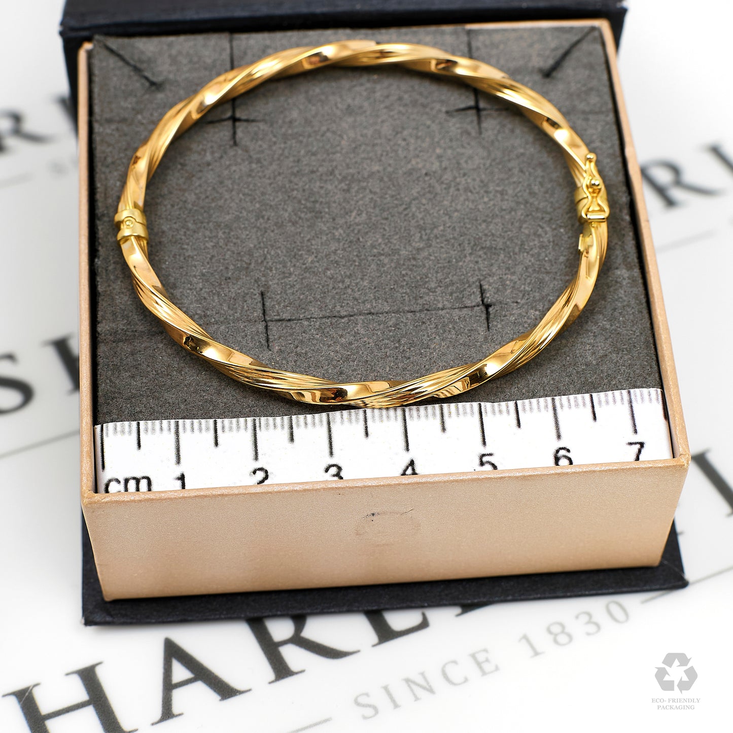 Pre-Owned 9ct Gold Hinged Twist Bangle
