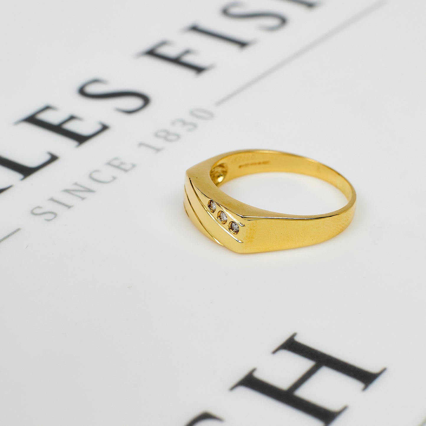 Pre-Owned 9ct Gold Mens Diamond Rectangle Signet Ring Size V