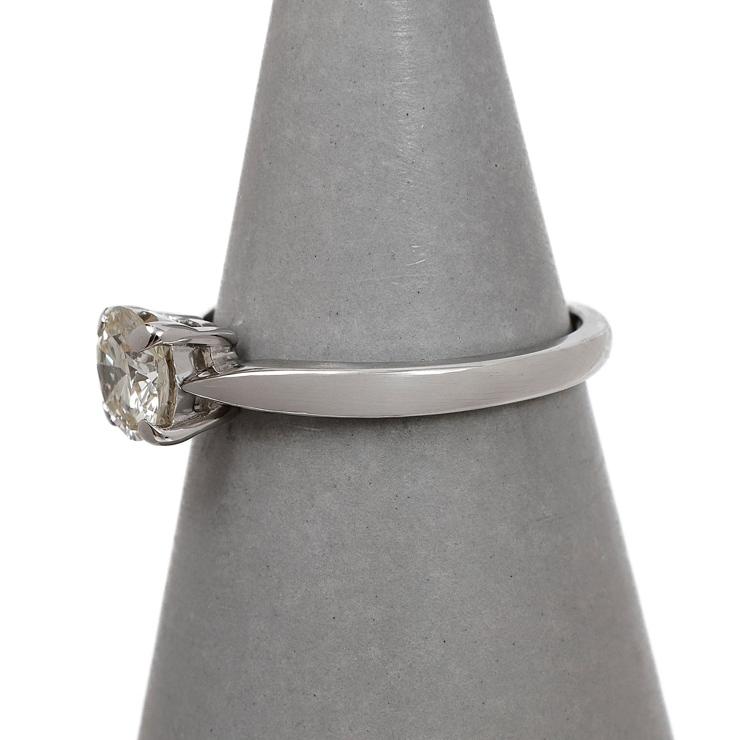 Pre-Owned 18ct White Gold Diamond Solitaire Ring Size M
