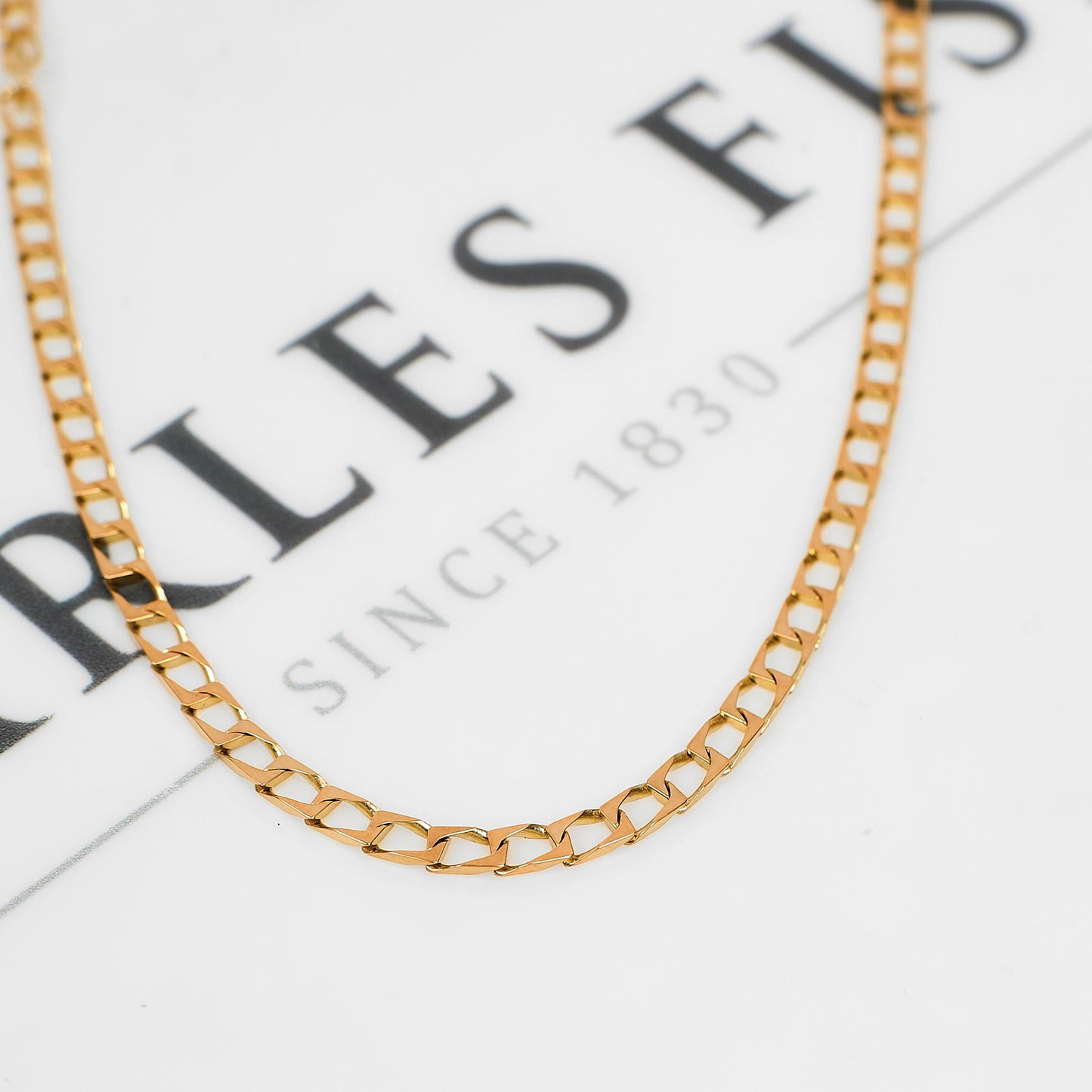 Pre-Owned 9ct Gold Curb Chain Necklace 22 Inch