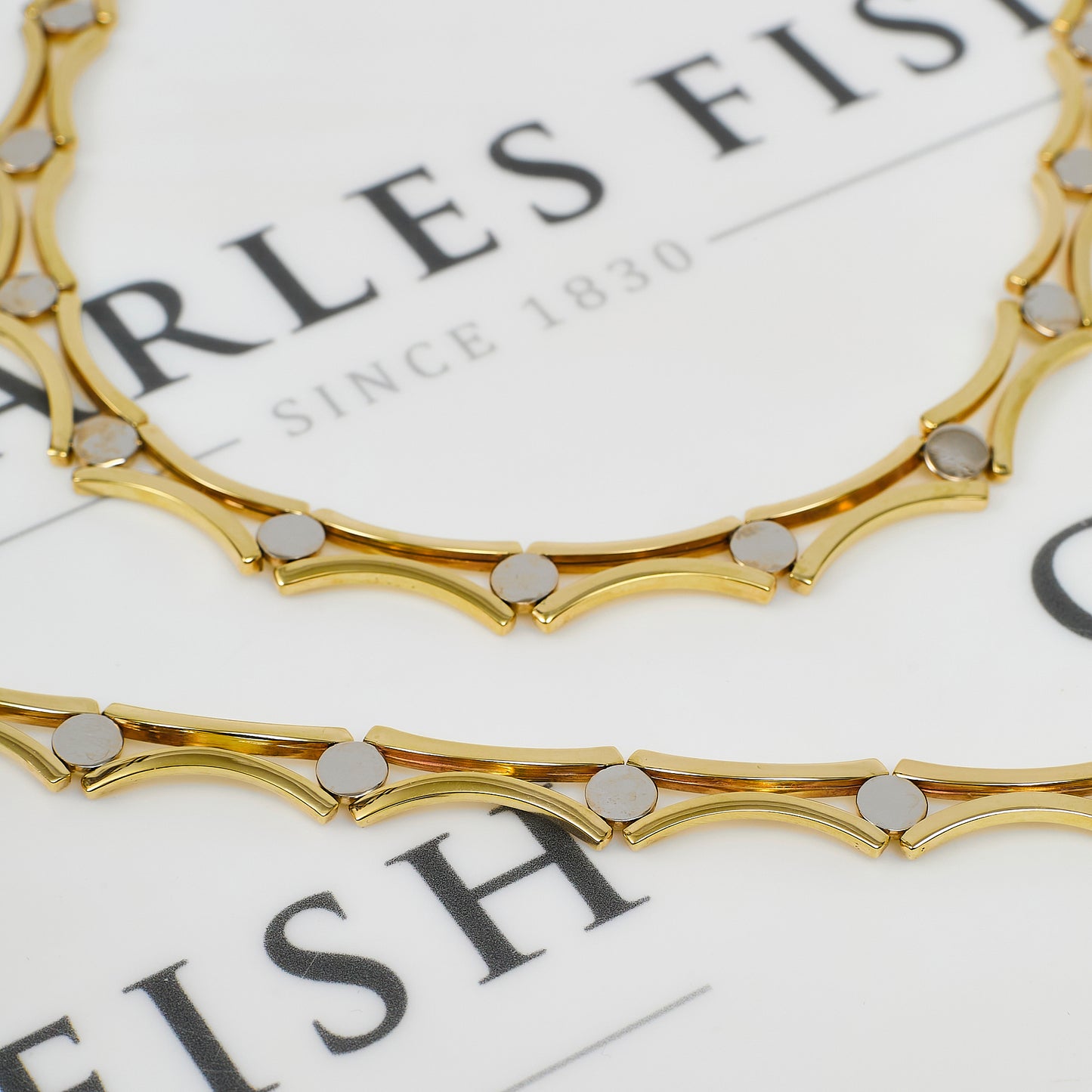 Pre-Owned 9ct Gold 2 Tone Circle & Conclave Link Jewellery SET