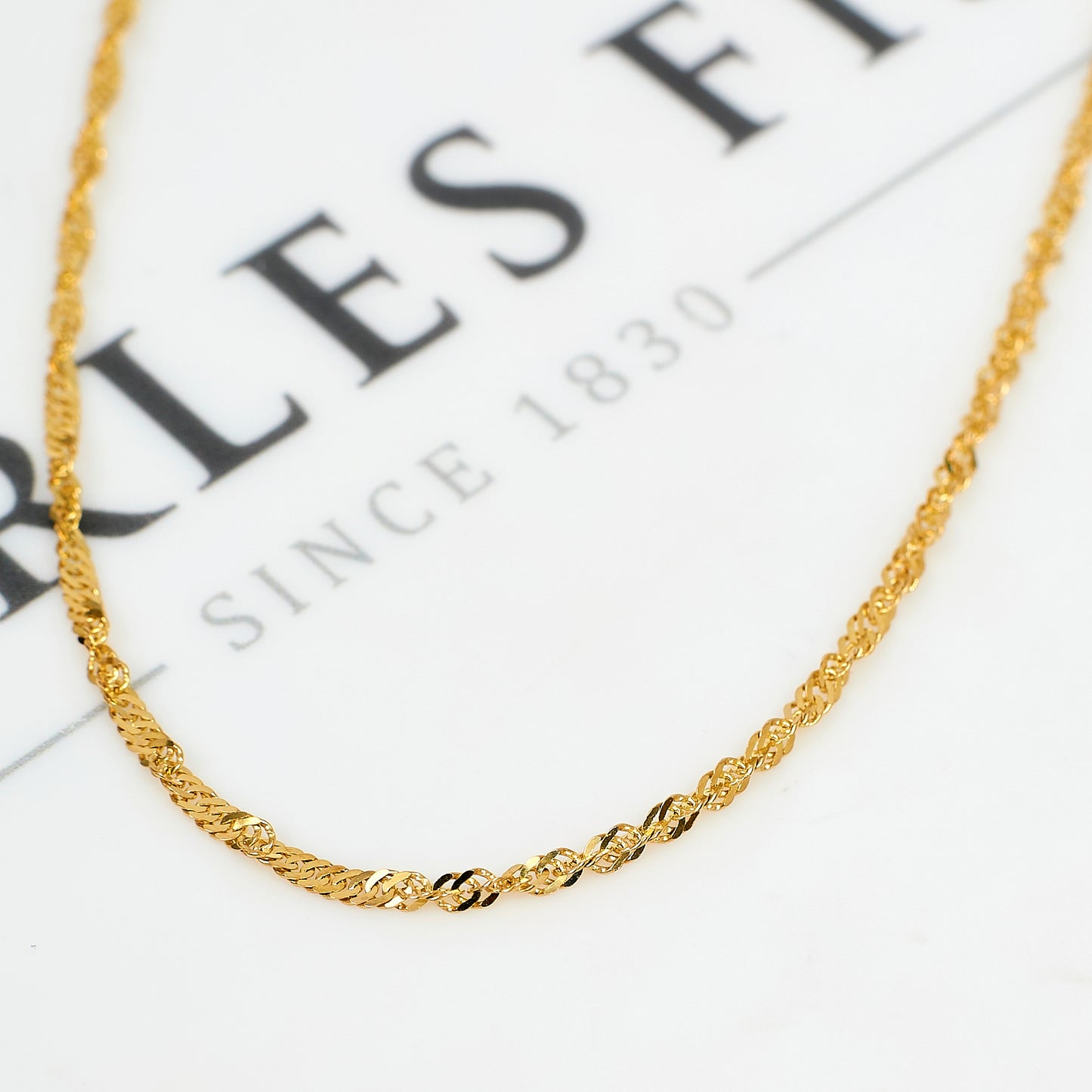Pre-Owned 9ct Gold Twist Curb Chain Necklace 24 Inch