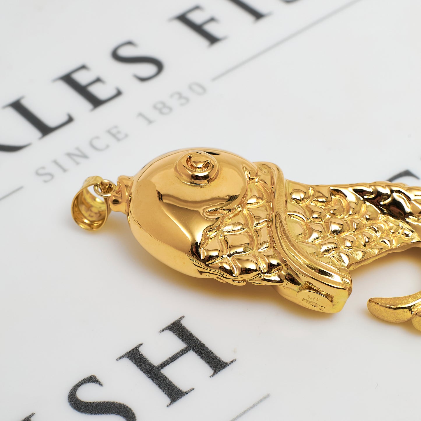 Pre-Owned 18ct Gold Fish Pendant