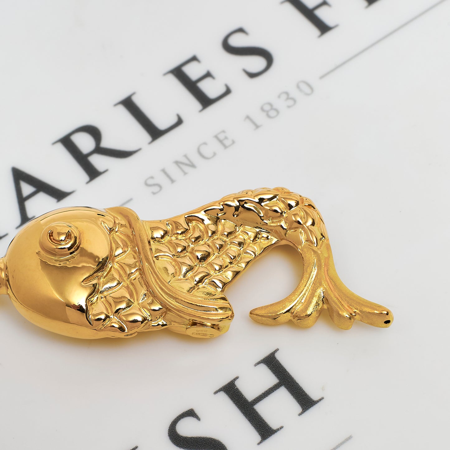 Pre-Owned 18ct Gold Fish Pendant