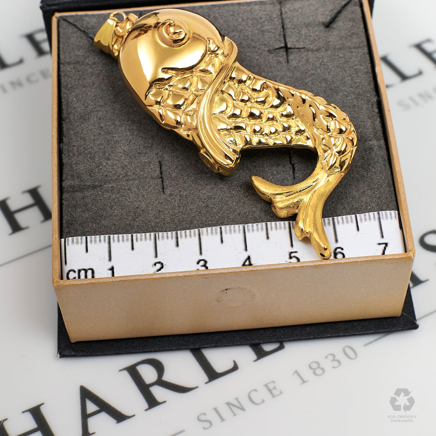 Pre-Owned 18ct Gold Fish Pendant