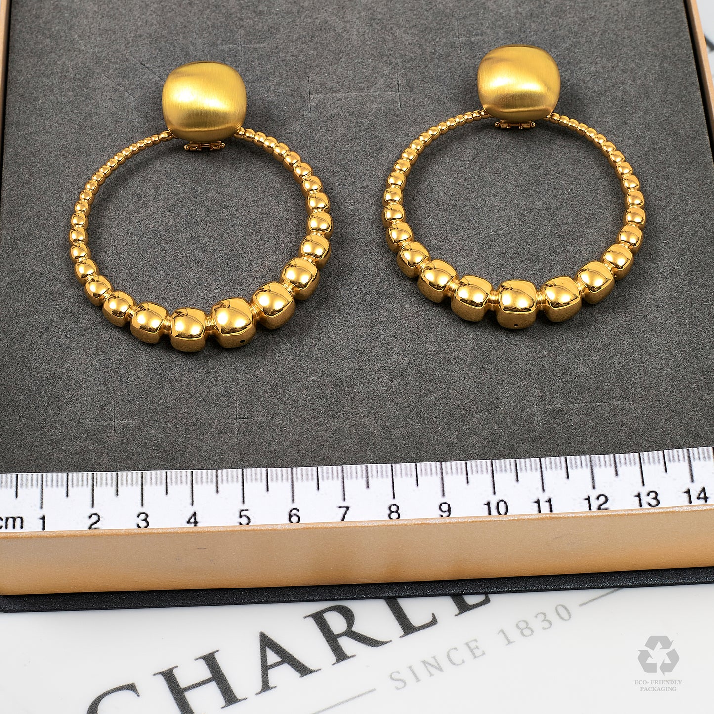 Pre-Owned 18ct Gold Graduated Bead Design Hoop Earrings