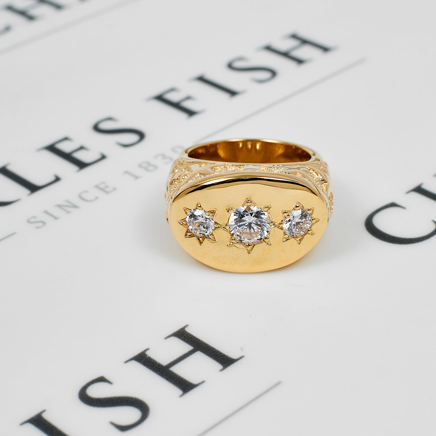 Pre-Owned 9ct Gold Mens CZ Flush Set Flat Top Ring Size Z+1