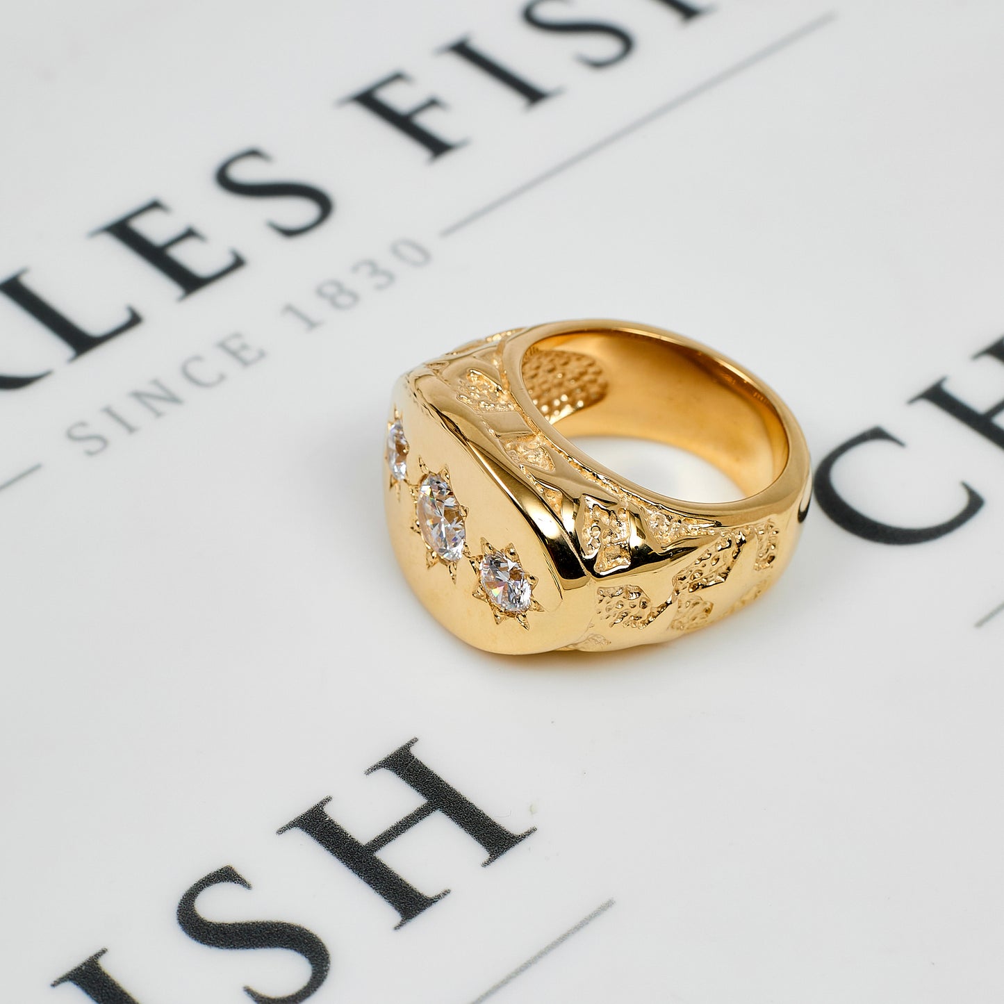 Pre-Owned 9ct Gold Mens CZ Flush Set Flat Top Ring Size Z+1