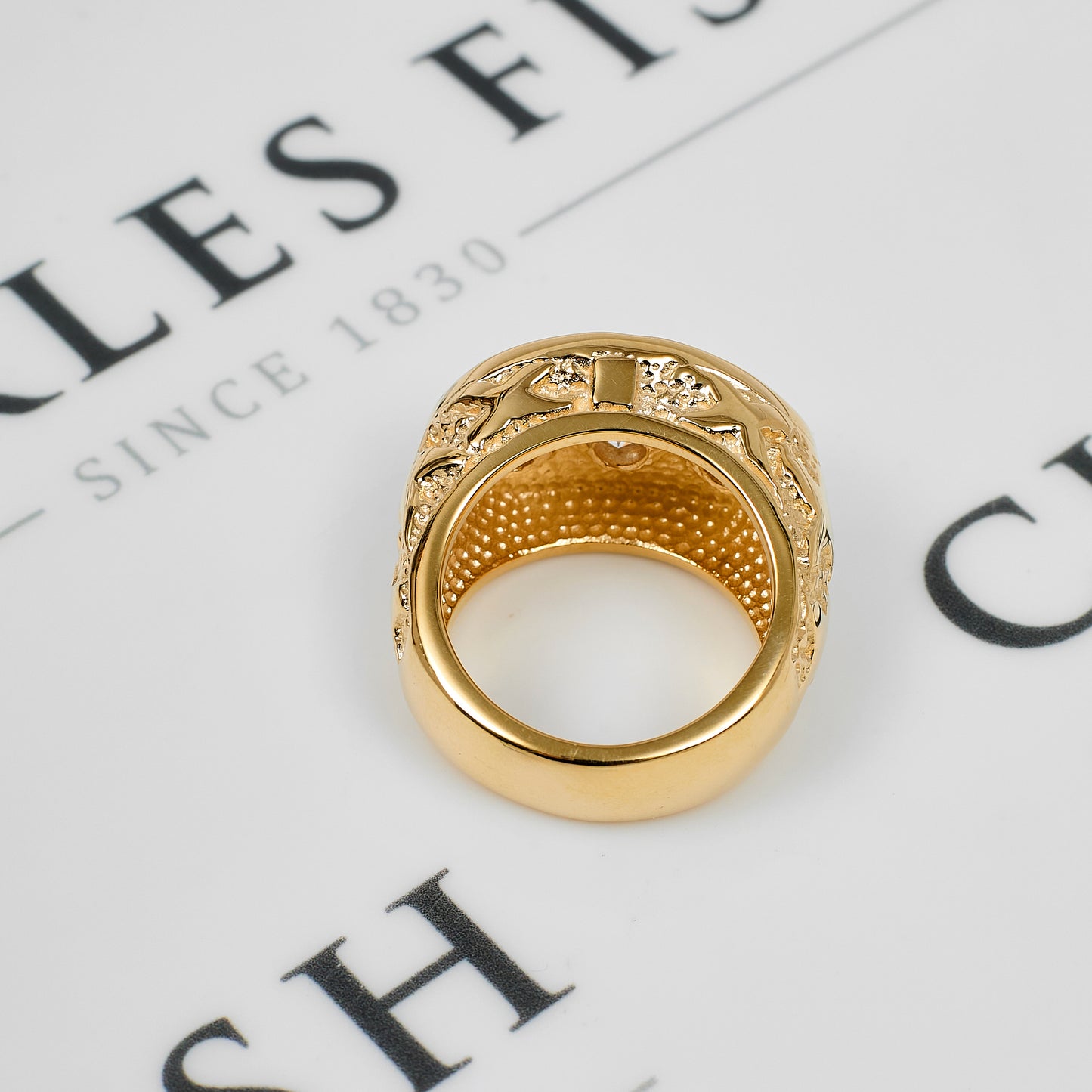 Pre-Owned 9ct Gold Mens CZ Flush Set Flat Top Ring Size Z+1