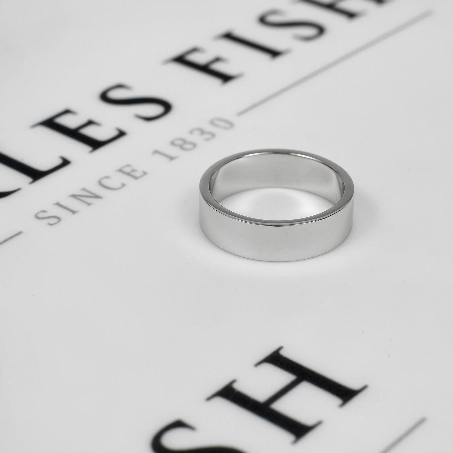 Pre-Owned 9ct White Gold Wedding Band Ring Size S
