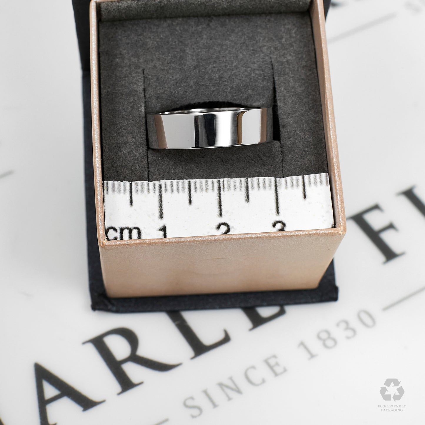 Pre-Owned 9ct White Gold Wedding Band Ring Size S