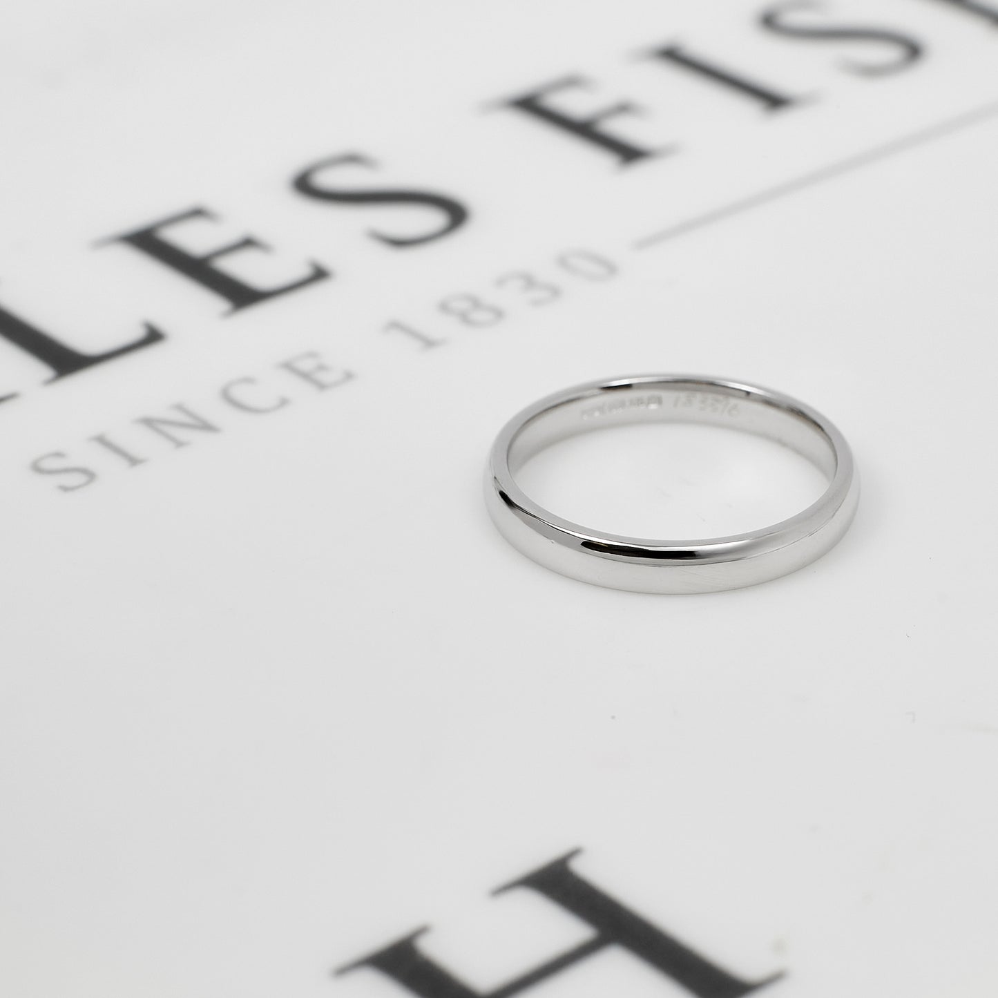 Pre-Owned 9ct White Gold Wedding Band Ring Size N