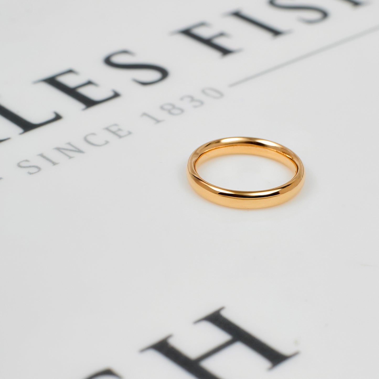 Pre-Owned 9ct Gold Wedding Band Ring Size G.5