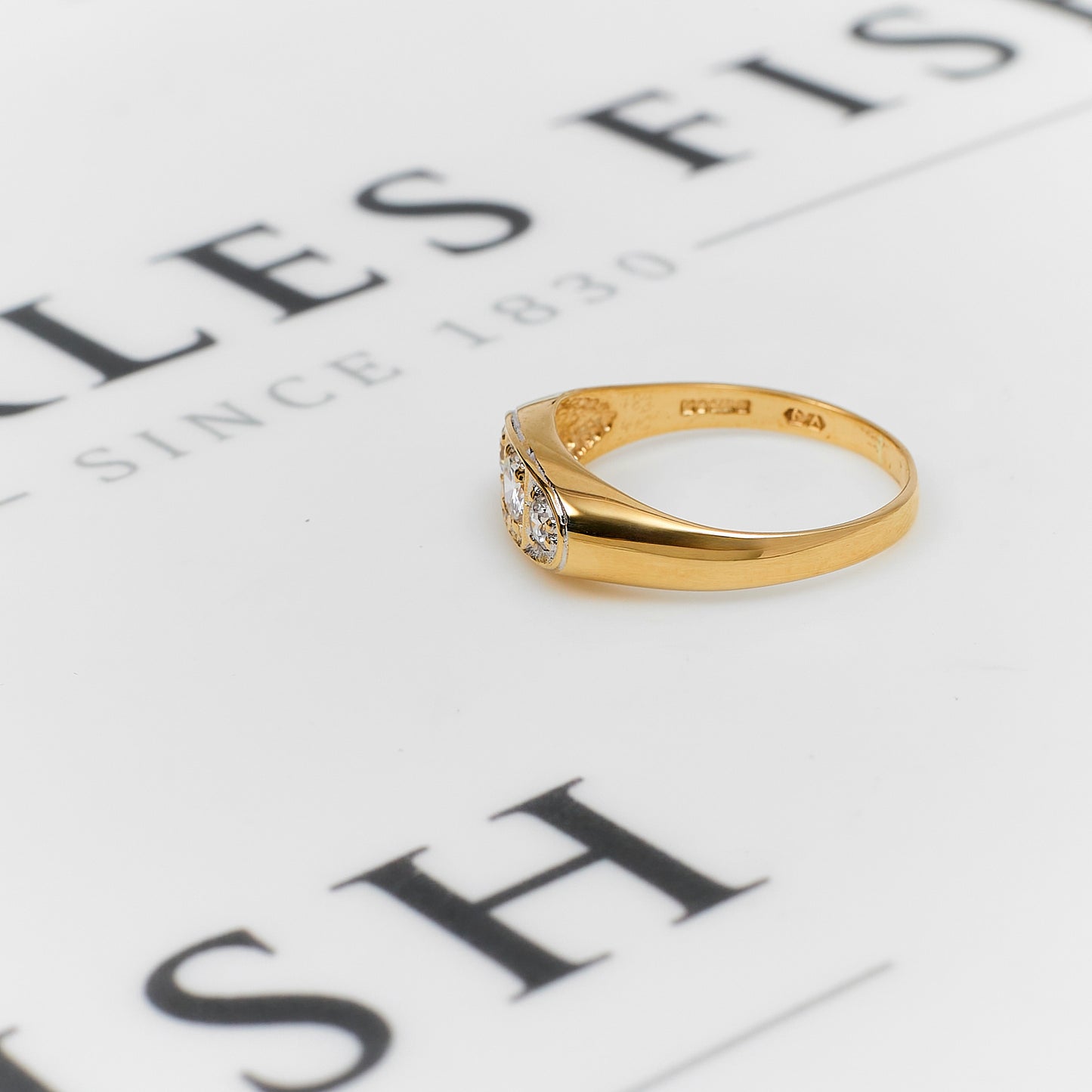 Pre-Owned 9ct Gold 3 CZ Flat Top Flush Set Ring Size R