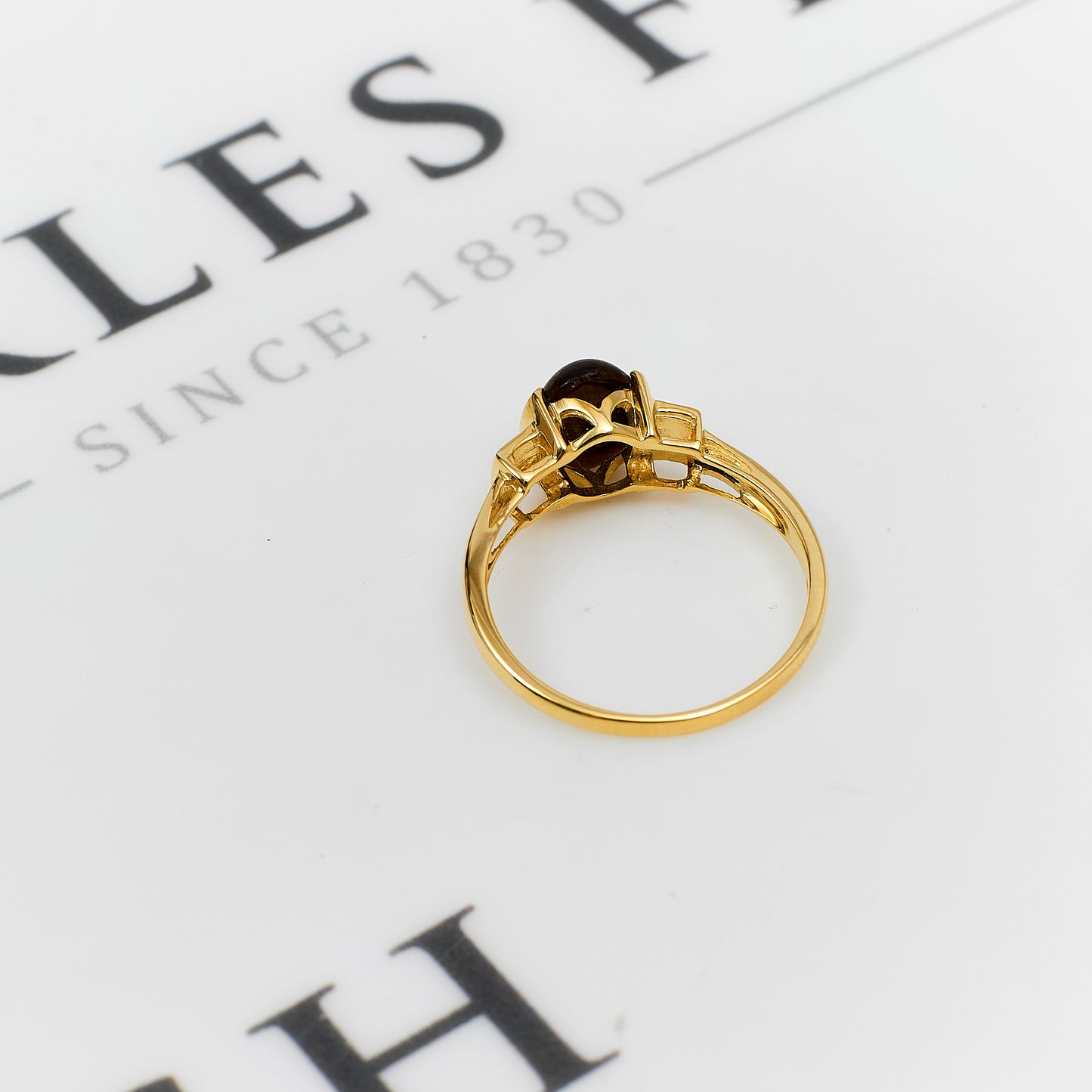 Pre-Owned 9ct Gold Oval Tigers Eye Ring Size R