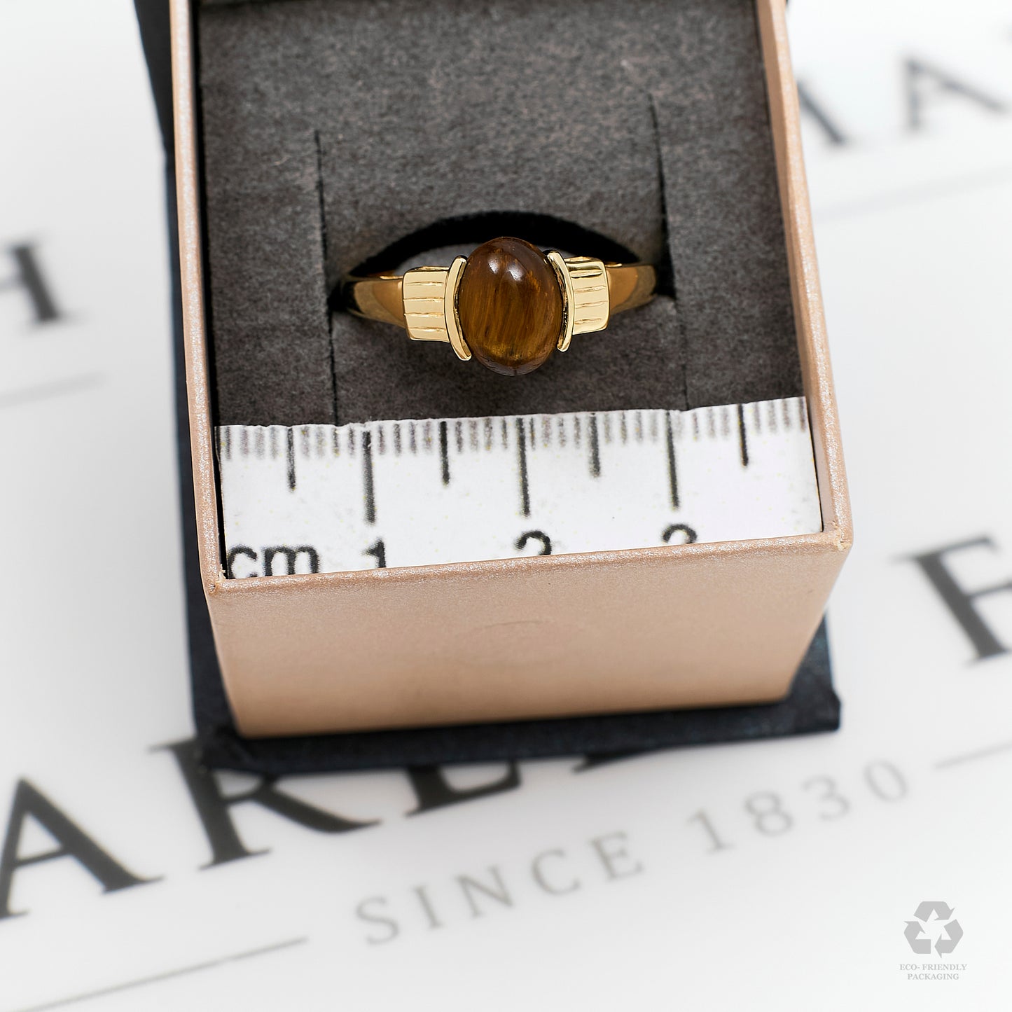 Pre-Owned 9ct Gold Oval Tigers Eye Ring Size R