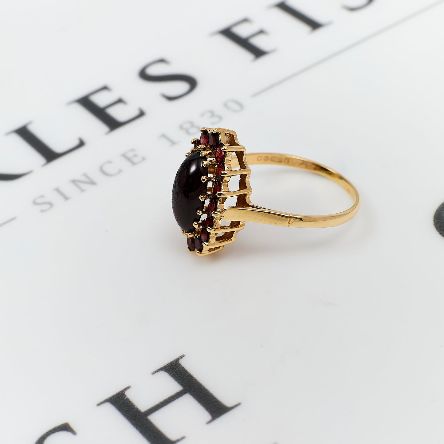 Pre-Owned 9ct Gold Oval Garnet Cluster Ring Size X