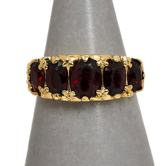 Pre-Owned 9ct Gold 5 Garnet Ring Size M.5
