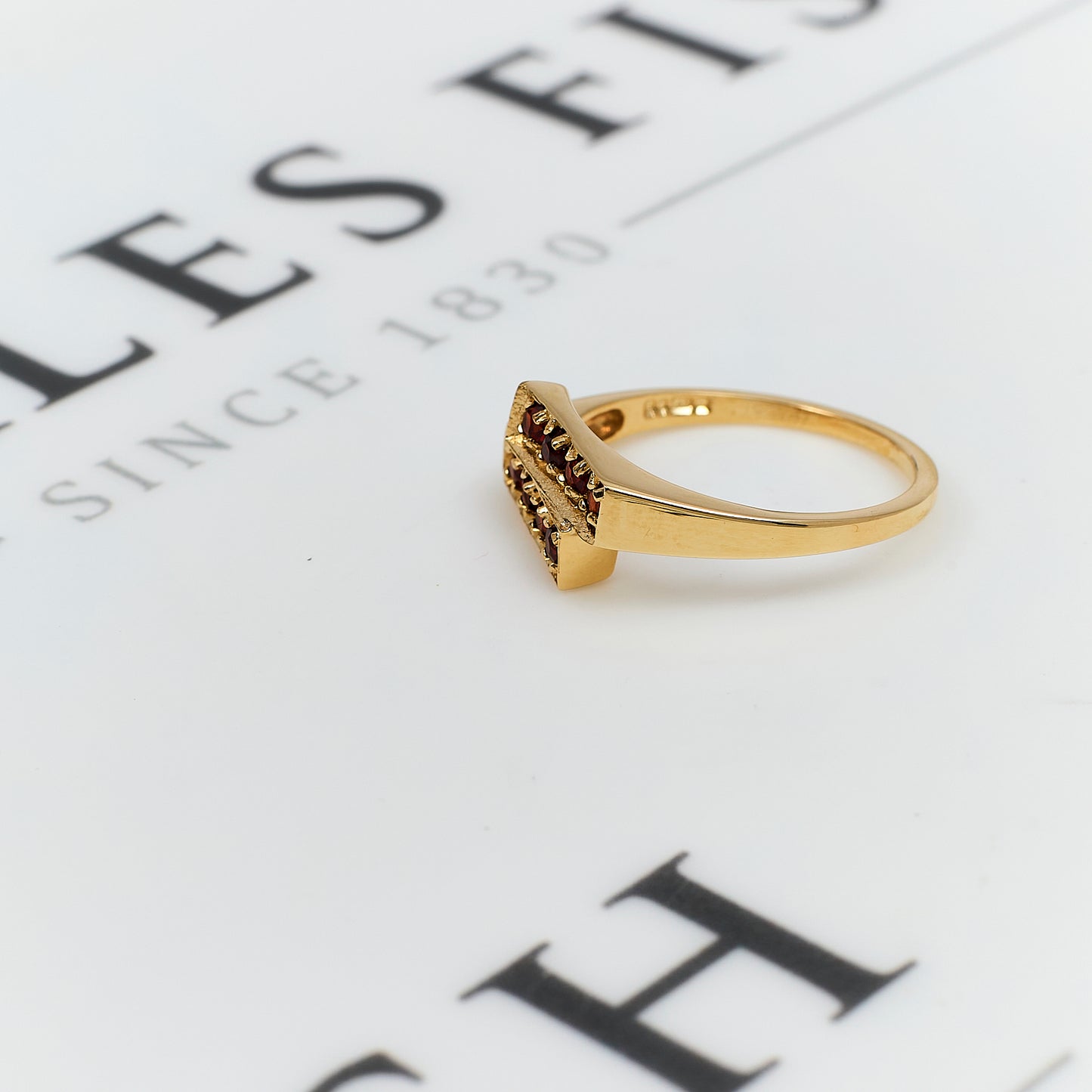 Pre-Owned 9ct Gold 8 Garnet Dress Ring Size P