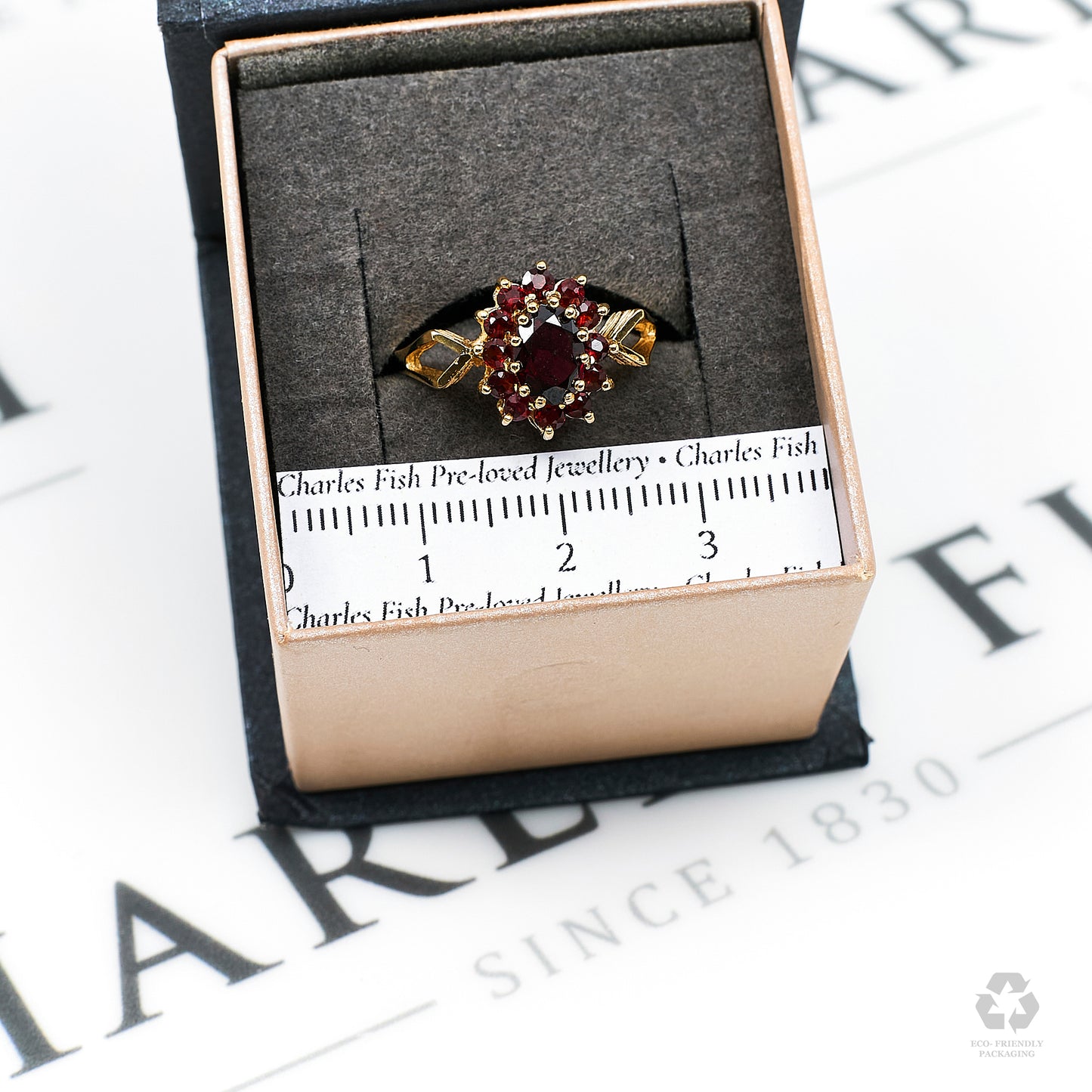 Pre-Owned 9ct Gold Oval Garnet Cluster Ring Size N.5