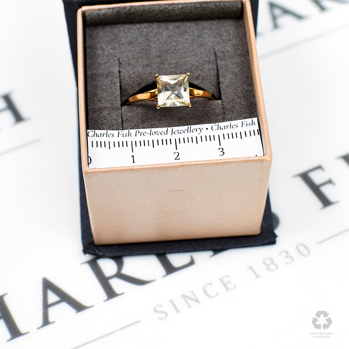 Pre-Owned 9ct Gold Square Beryl & White Zircon Ring Size R.5