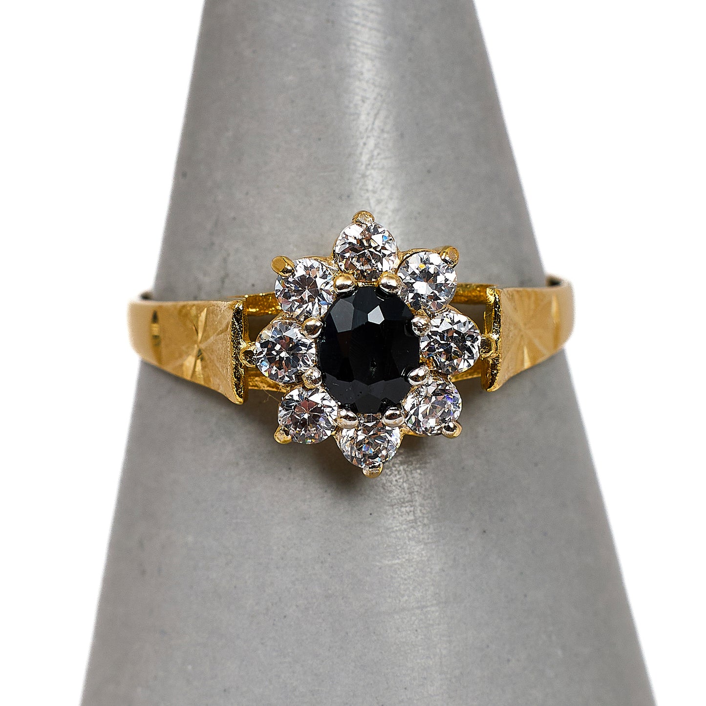Pre-Owned 9ct Gold Oval Sapphire & CZ Cluster Ring Size P