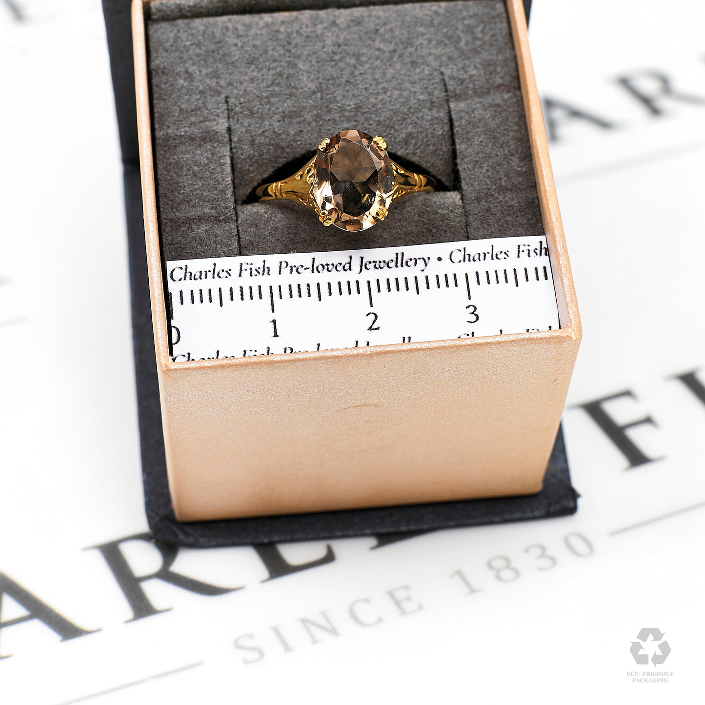 Pre-Owned 9ct Gold Oval Quartz Ring Size O