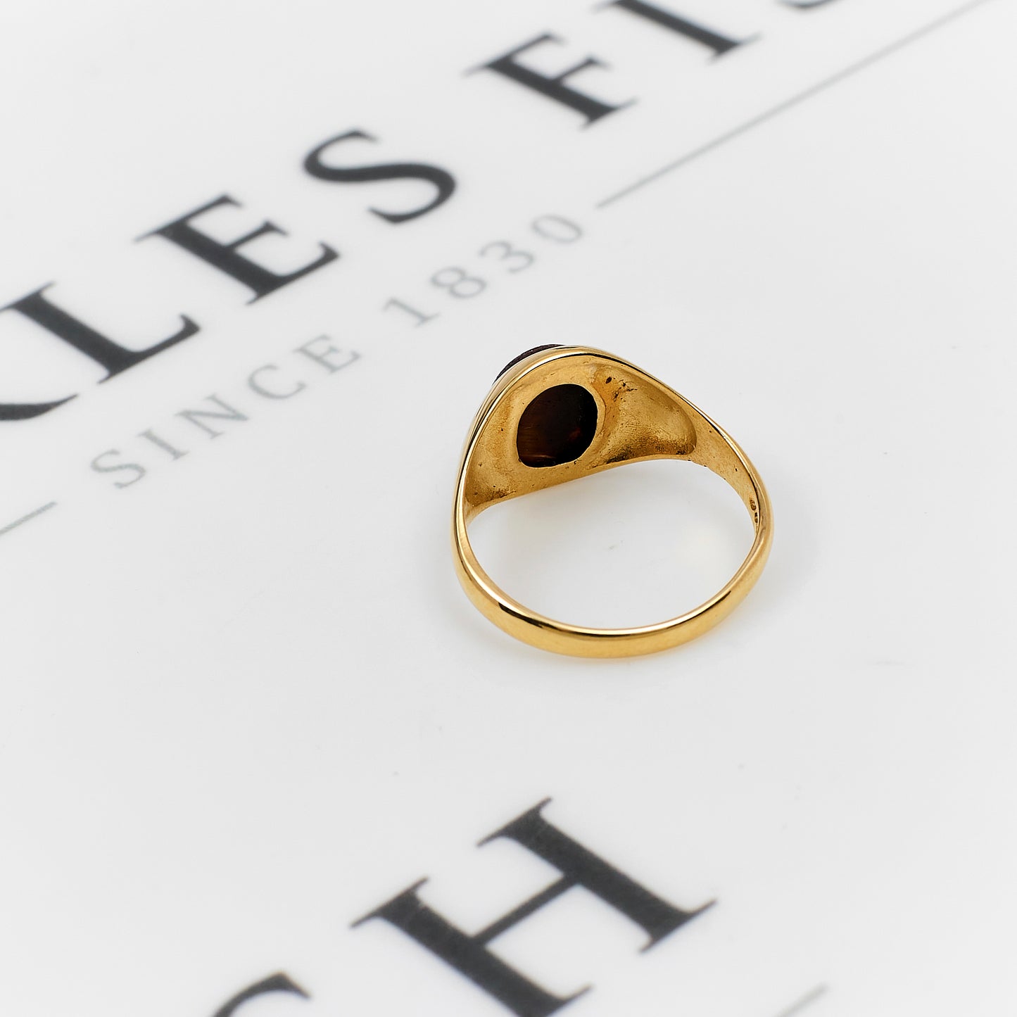 Pre-Owned 9ct Gold Oval Cabochon Tigers Eye Ring Size N.5