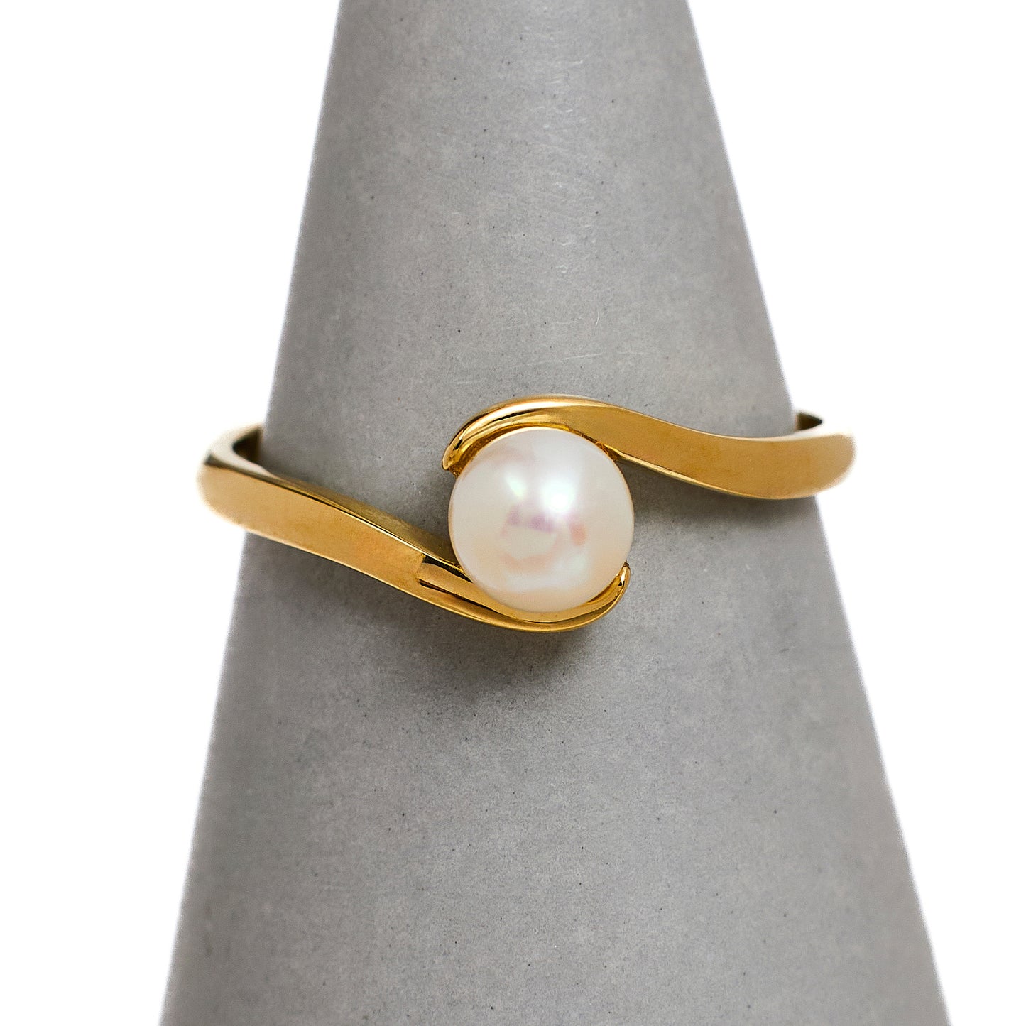 Pre-Owned 9ct Gold Cultured Pearl Ring Size M