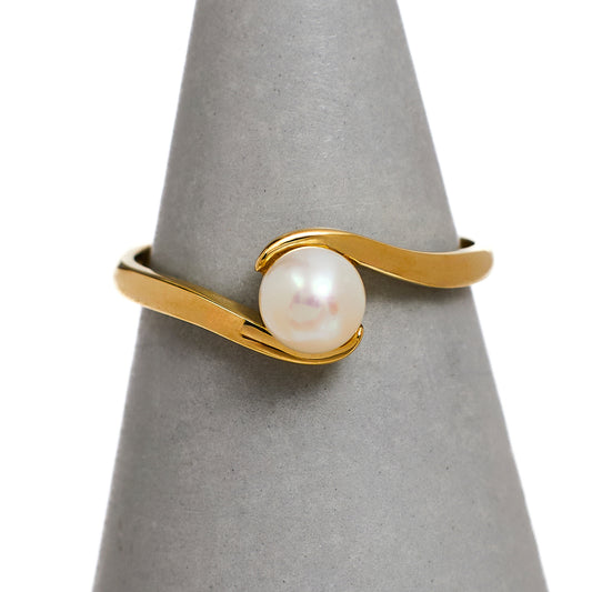 Pre-Owned 9ct Gold Cultured Pearl Ring Size M