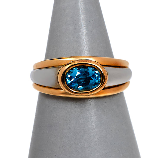 Pre-Owned 9ct Gold 2 Tone Oval Topaz Ring Size N.5